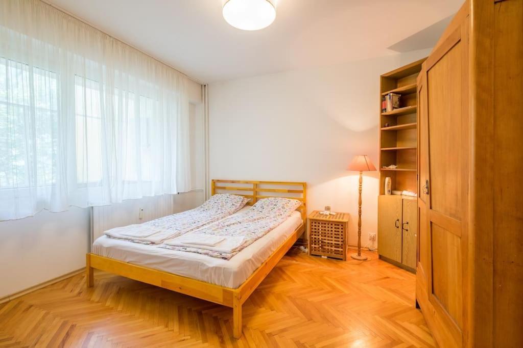 Beautiful Flat In Central Location By Flat Mаnager Sofia Exteriör bild