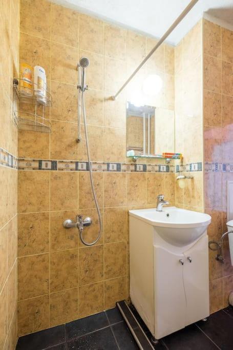 Beautiful Flat In Central Location By Flat Mаnager Sofia Exteriör bild