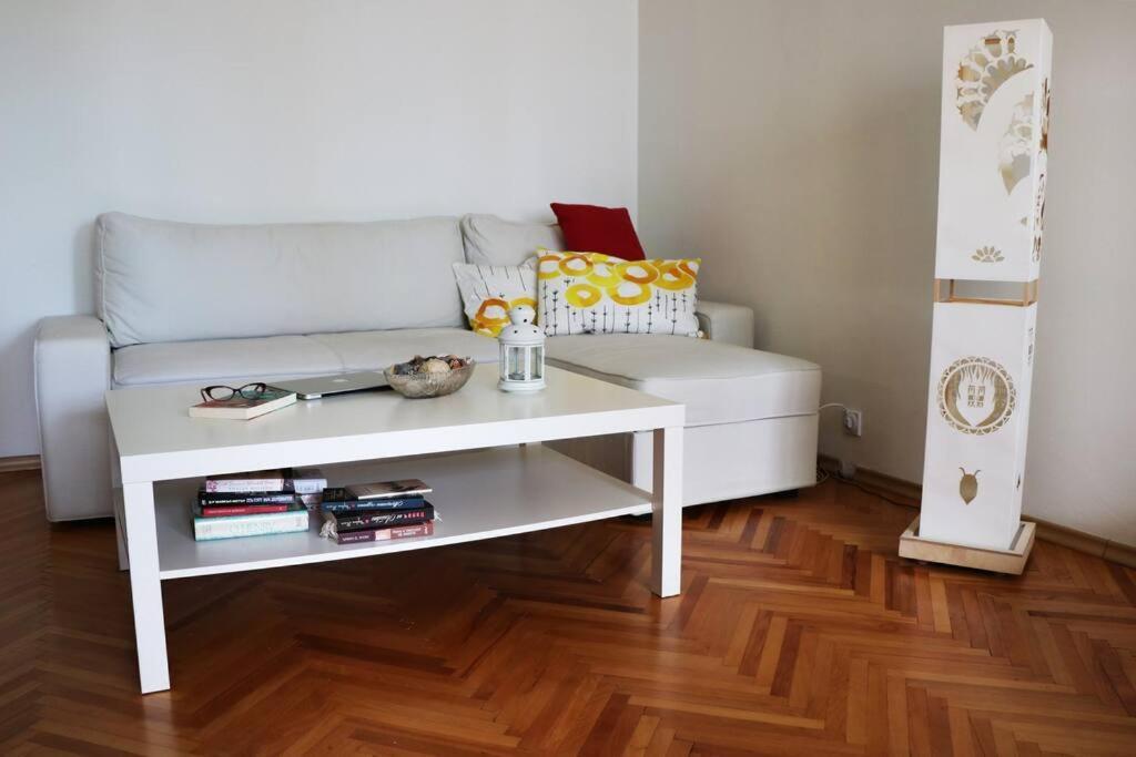 Beautiful Flat In Central Location By Flat Mаnager Sofia Exteriör bild